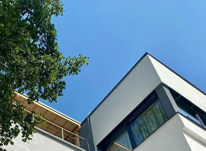 Clay Borik Virivka Len V Letnom Obdobi Lejlighed