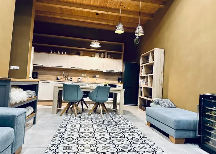 Clay Borik Virivka Len V Letnom Obdobi Lejlighed